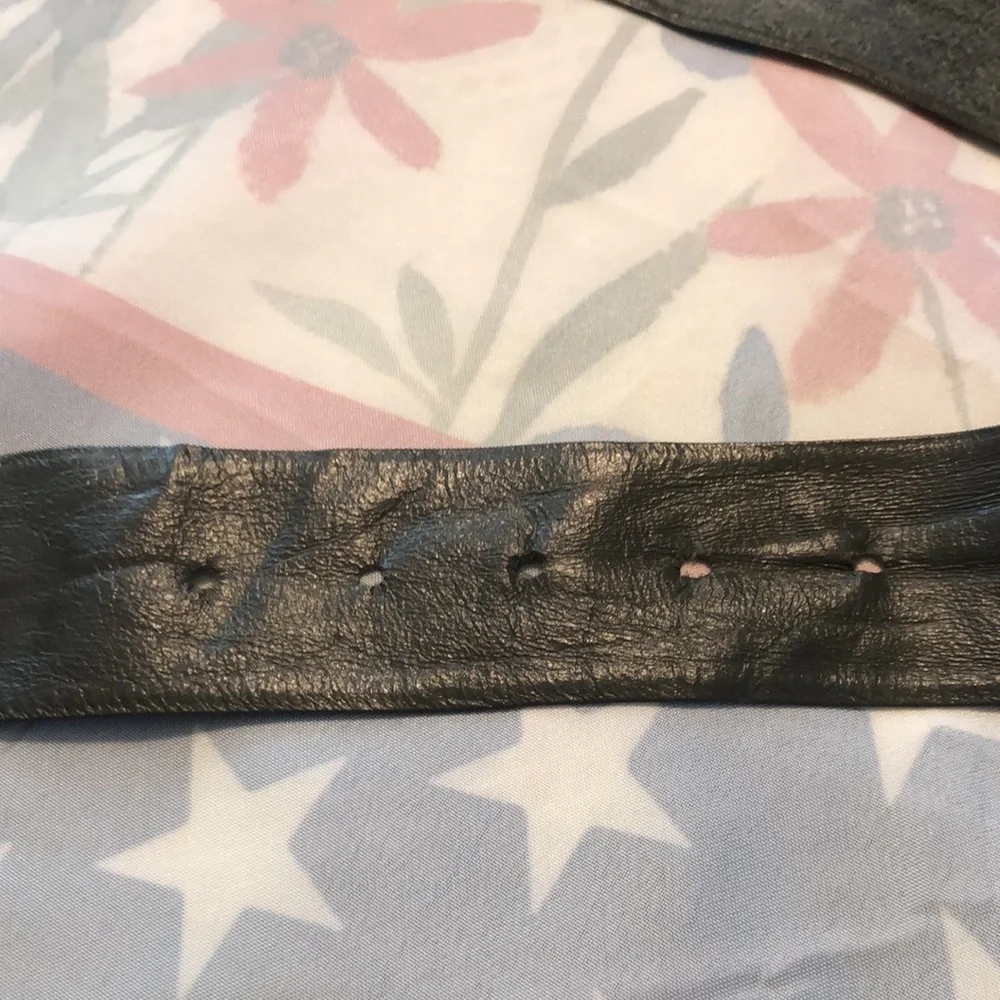 Women’s Vintage Gray Leather Belt M/L (29-33”) Length 36.25” Width 1.75”